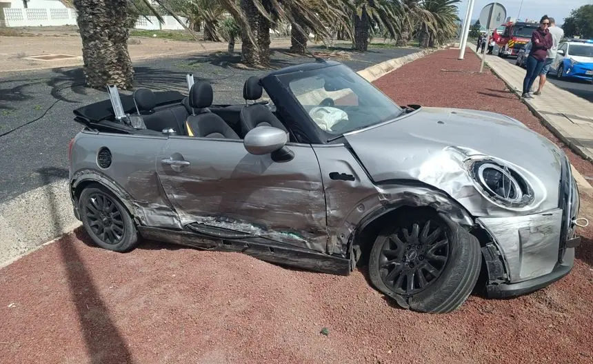 Así quedó el turismo implicado en el choque