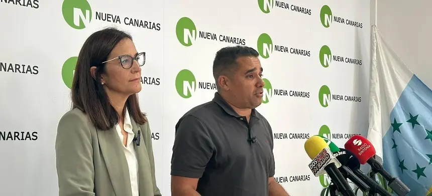 Yoné Caranballo y Natalia Santana durante la rueda de prensa