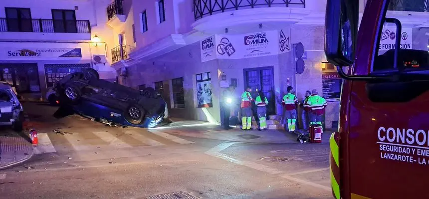 Momento en el que el personal sanitario asiste a la persona herida