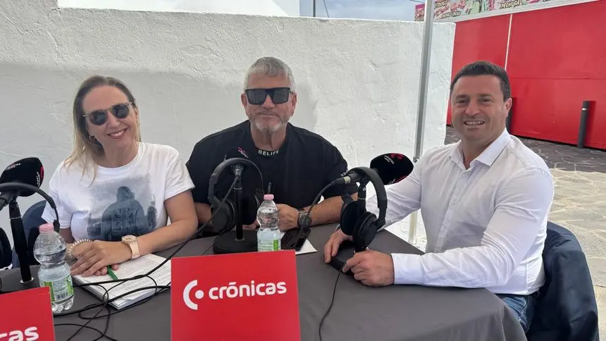 Programa especial de Crónicas Radio en Uga.