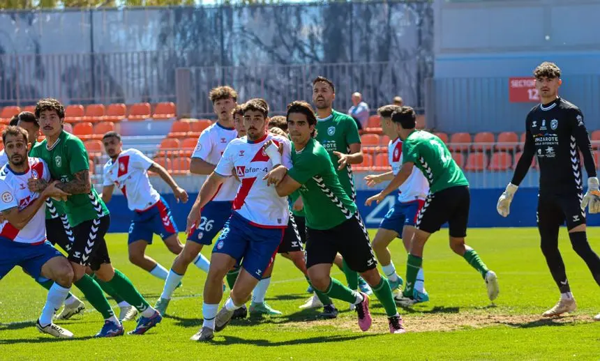 Uno de los momentos del intenso encuentro