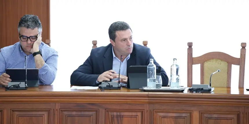 Óscar Noda en el Cabildo de Lanzarote.