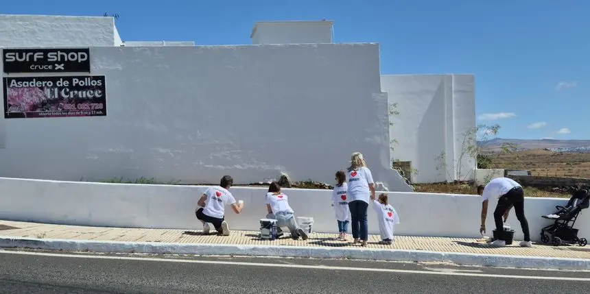 Así se veía el muro después de que lo pintaran