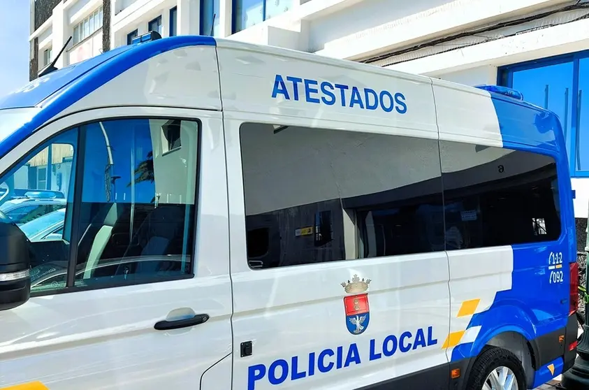 Furgoneta de la unidad de atestados de la Policía Local.