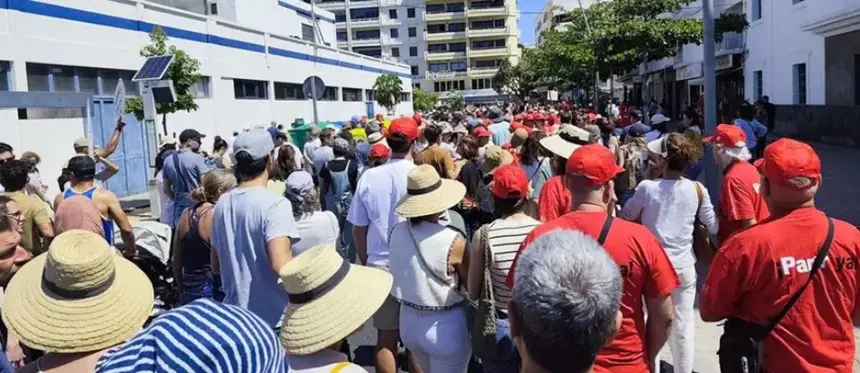 Imagen de la manifestación del pasado domingo en Arrecife en la que participó el alcalde de Tías.