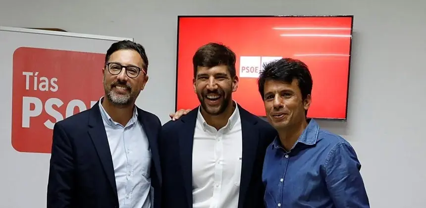 Ismael Cruz y Tomás Silvera junto a Marcos Bergaz