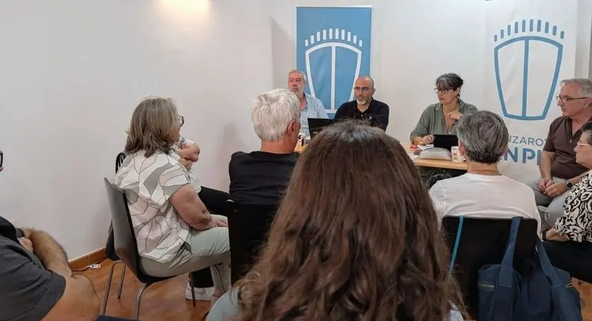 Imagen de la jornada de trabajo de los integrantes de Lanzarote en Pie