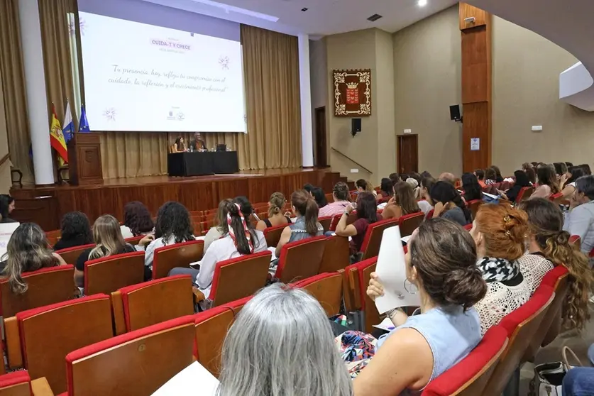 Asistentes a la jornada 'CUIDA-T Y CRECE'.