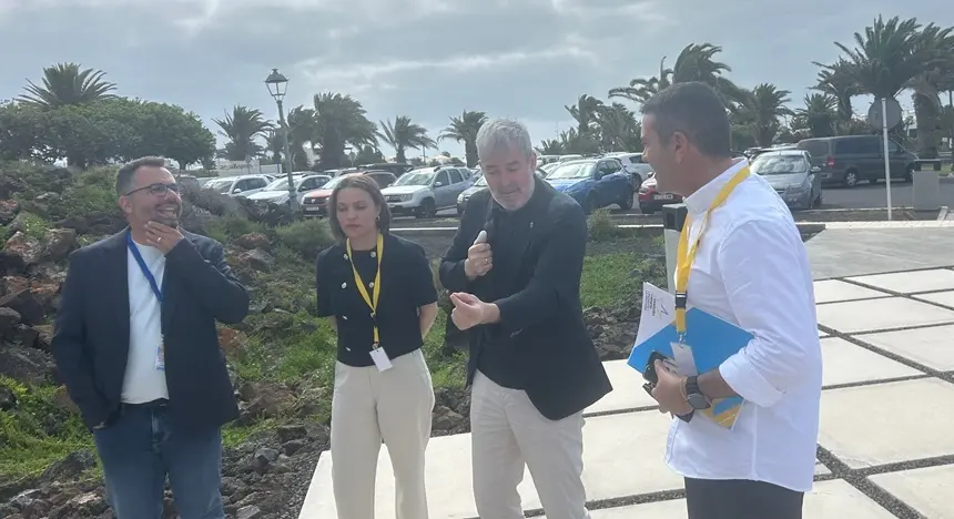 Migdalia Machín junto a Oswaldo Betancort, Echedey Eugenio y Fernando Clavijo.