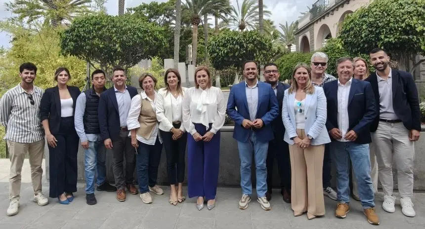 La delegación de Lanzarote que acudió este jueves al encuentro con el líder de su partido