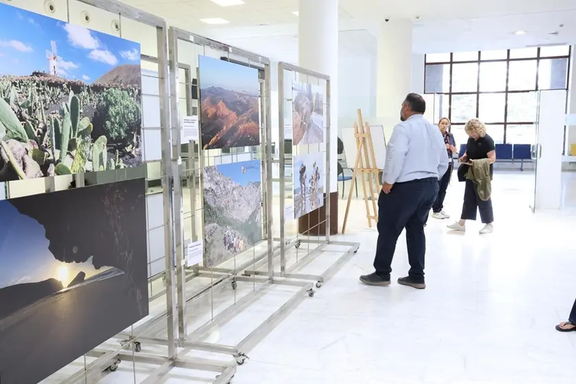 Inauguración de la exposición geoparque en AENA.