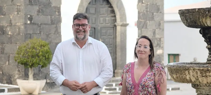 Isidro Pérez y Estefanía Luzardo.