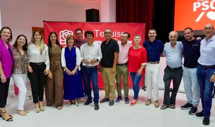 Imagen de parte de los socialistas de Teguise cuando celebraron la reelección de Marcos Bergaz