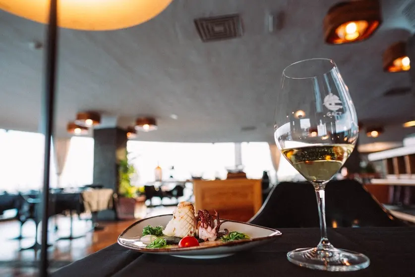 Plato del restaurante del Castillo de San José.