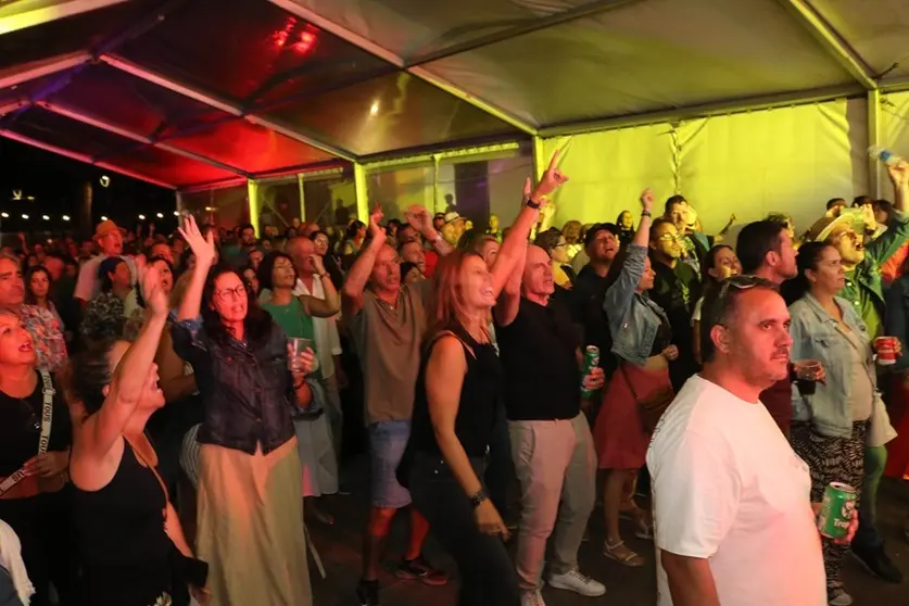 Público asistente a las fiestas de Femés.