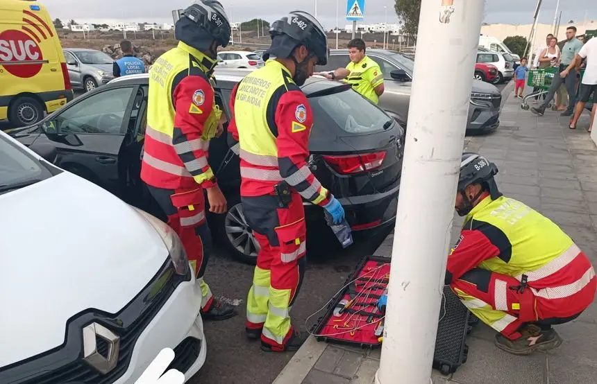 Momento en el que los bomberos terminan su trabajo