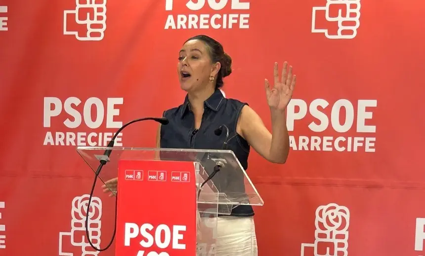 María Dolores Corujo.