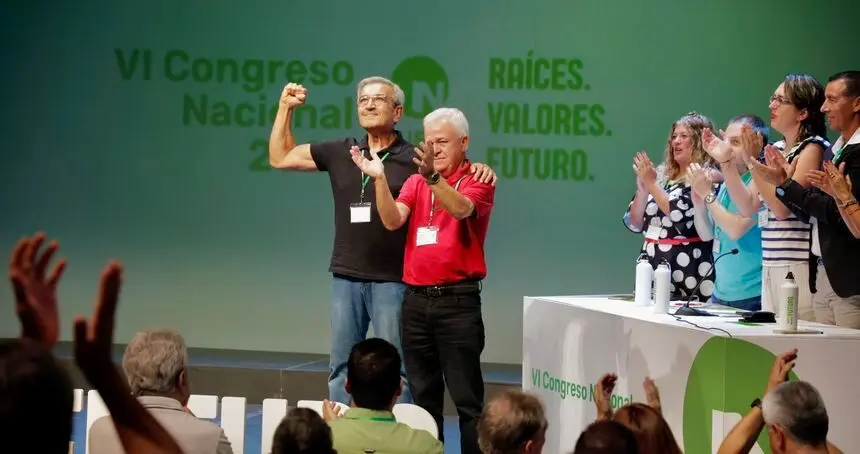 Román Rodríguez y Carmelo Ramírez este sábado recibiendo el aplauso de los asistentes