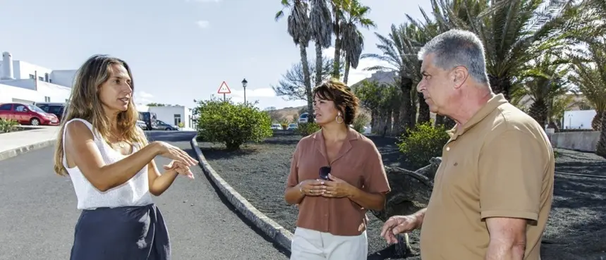 Mar Boronat junto a Olivia Duque y Eugenio Robayna.