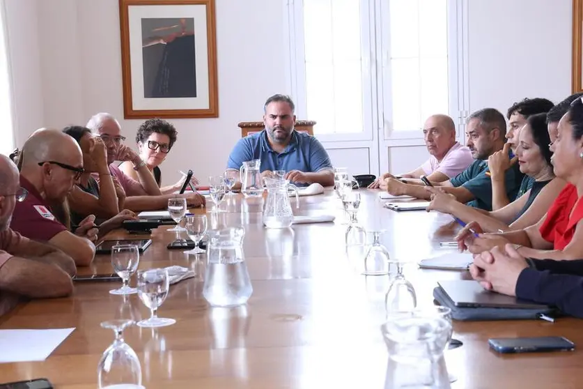 Samuel Martín en la reunión para la coordinación de la actividad Cinegética.
