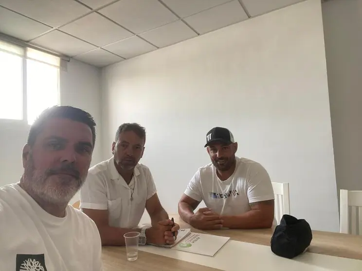 Reunión con el Club de Lucha Unión Sur Tías.