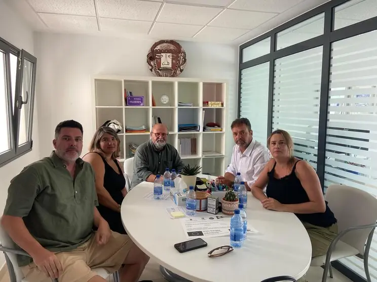 Reunión de NC con el concejal Saavedra.