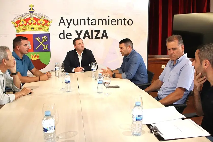 Reunión entre el Cabildo de Lanzarote y el Ayuntamiento de Yaiza.