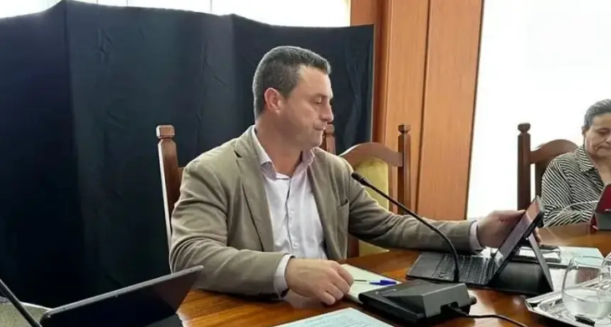 Óscar Noda en un pleno del Cabildo. 