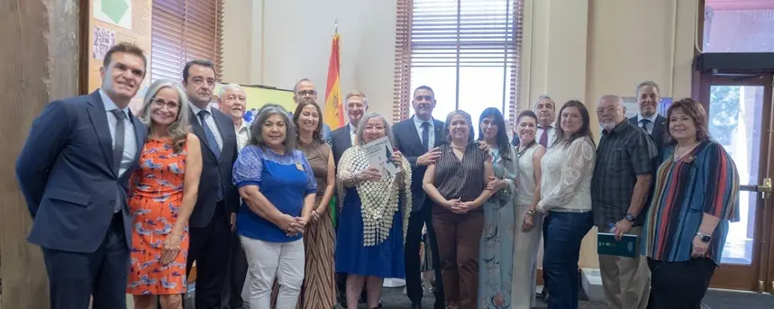 Delegación de Lanzarote y descendientes con presidenta de CIDA Julia López.