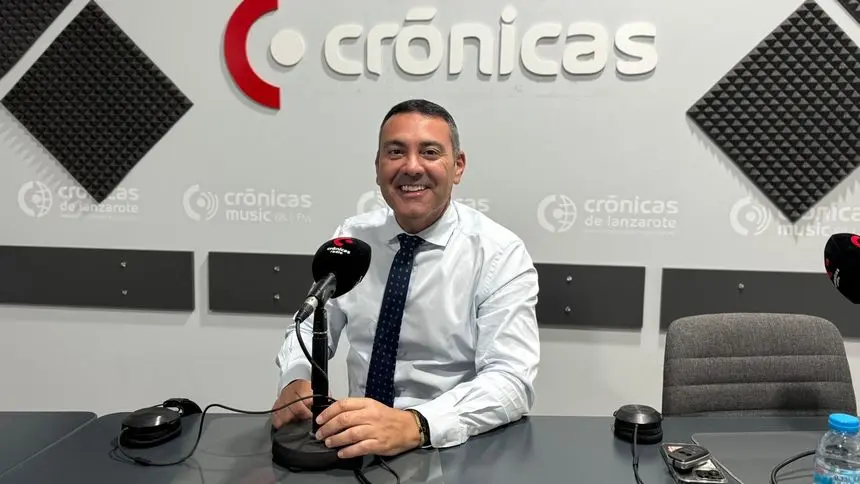 Oswaldo Betancort en Crónicas Radio.