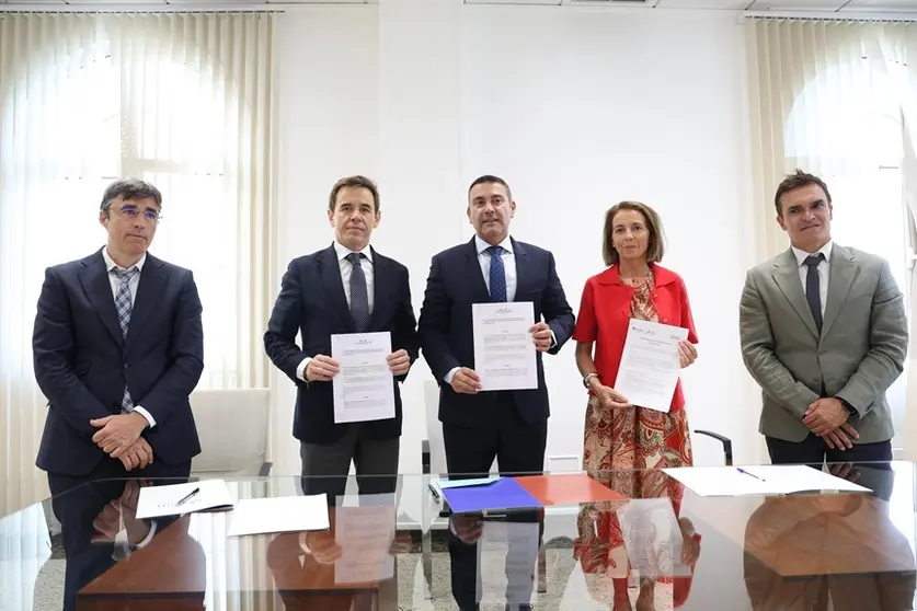 Firma del protocolo de adhesión al manifiesto "Turismo que Suma"