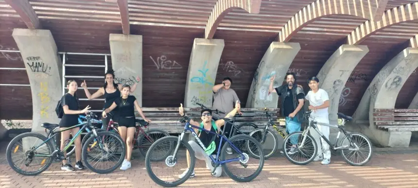 Jóvenes participando en una de las actividades del proyecto Vivir la adolescencia sin riesgo.