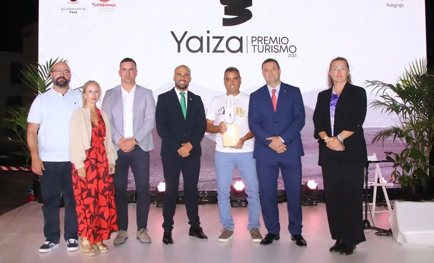 Gustavo Medina y concejales del gobierno de Yaiza (1)