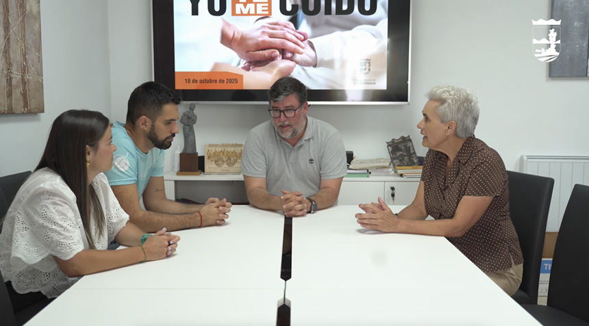 Isidro Pérez durante una reunión para coordinar las II Jornadas "Yo Me-Te Cuido".