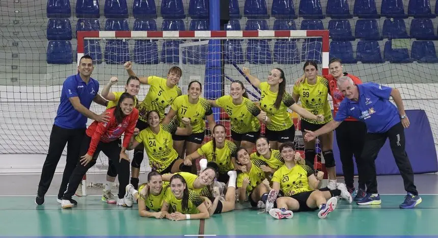 Imagen que muestra la felicidad del equipo tras la victoria