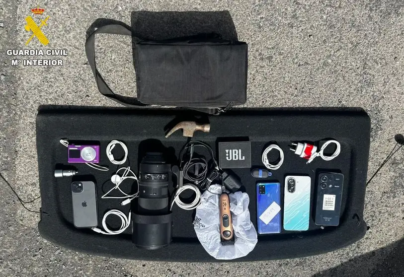 Material incautado por la Guardia Civil.