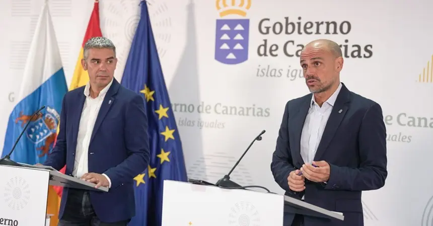 Narvay Quintero y Alfonso Cabello este lunes anunciando los acuerdos del Consejo de Gobierno.