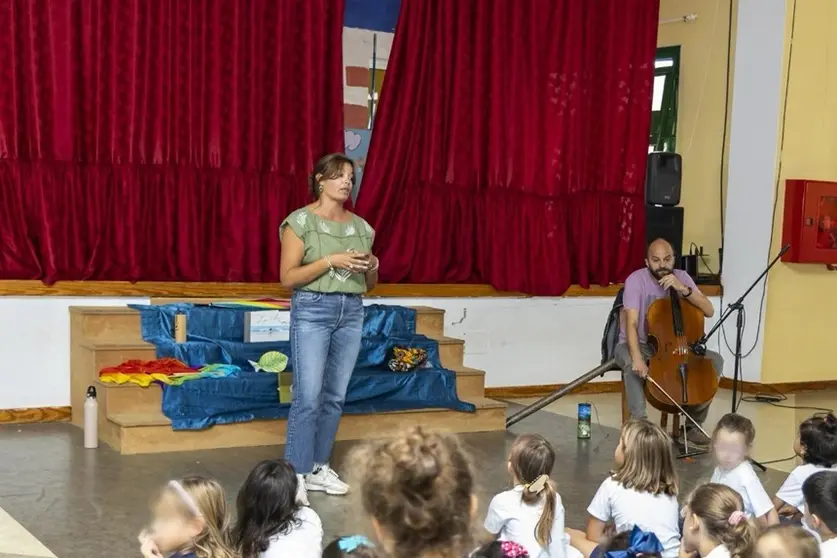 Olivia Duque en el CEIP Dr. Alfonso Spínola.