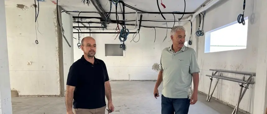 Ulpiano Calero y José Juan Cruz en su visita a las instalaciones.