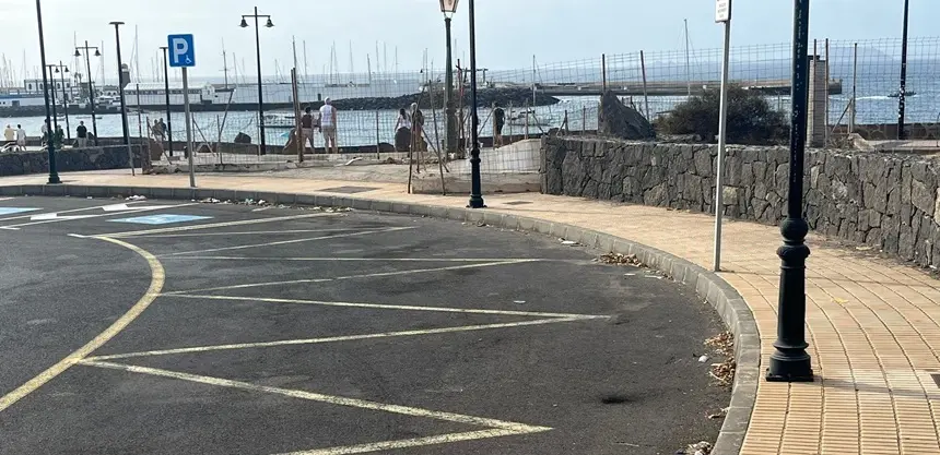 Zona de Playa Blanca en la que denuncia el PP que existe suciedad y deterioro.