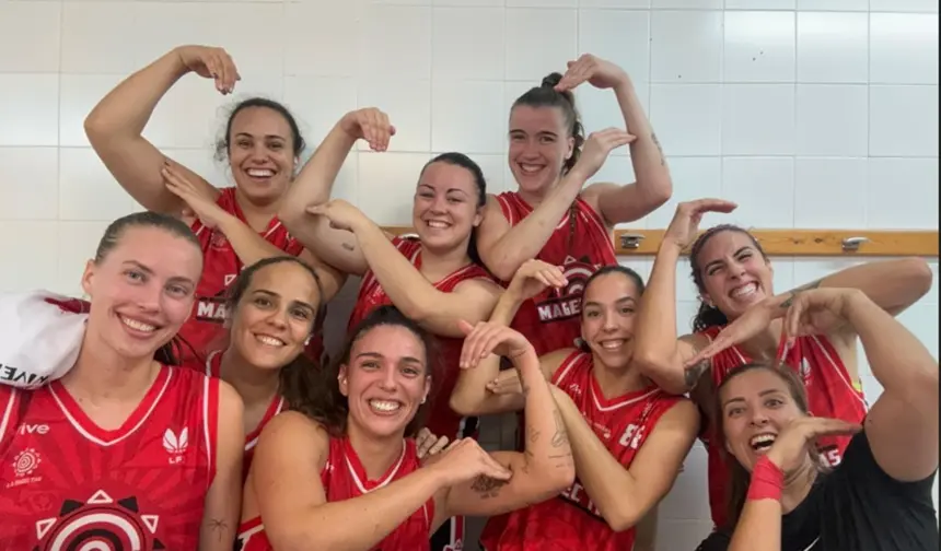 Las jugadoras mostraron su alegría tras el importante triunfo.