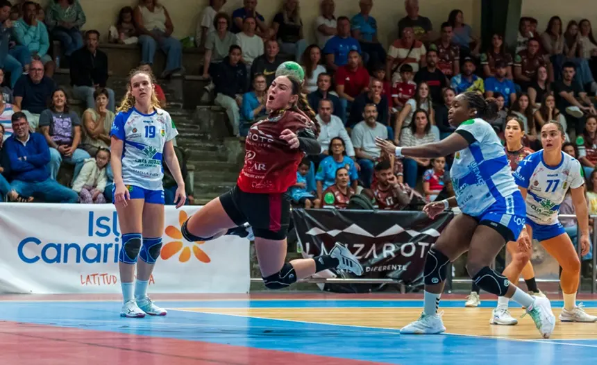 Una de las jugadas del impresionante encuentro.