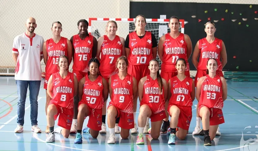 Las jugadoras del Ariagona antes del encuentro.