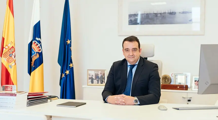 José Valle en su despacho.