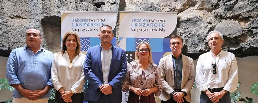 Firma del convenio interadministrativo para desarrollar las acciones previstas en el Plan Estratégico del Producto Enogastronómico de Lanzarote y La Graciosa.