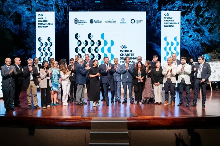 Ceremonia de cierre  de la adopción de la Carta Mundial del Turismo Sostenible +30.