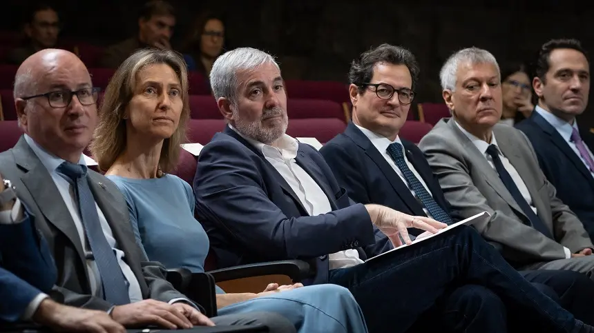 Fernando Clavijo en el centro de la imagen durante el desarrollo de las jornadas.