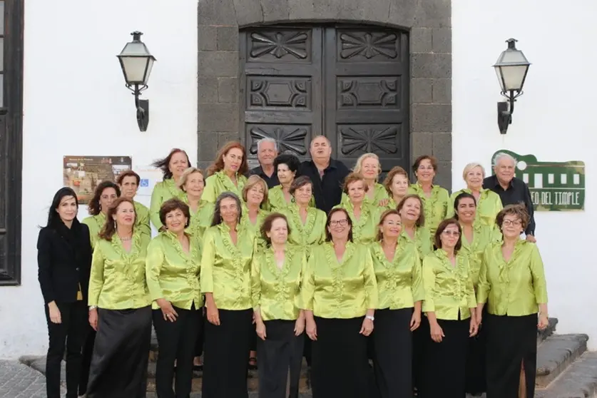 Coral participante en la Navidad Isle&ntilde;a.