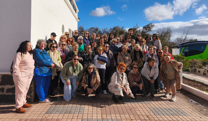 Mayores de Arrecife en su visita Museo Aeron&aacute;utico.