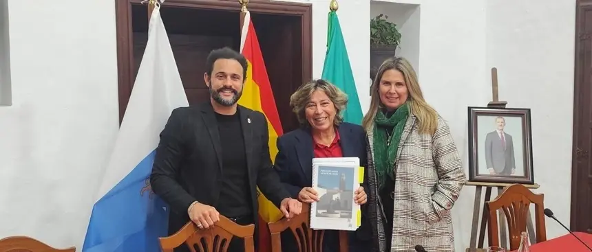 Alejandro Ram&iacute;rez junto a Rita Hern&aacute;ndez.